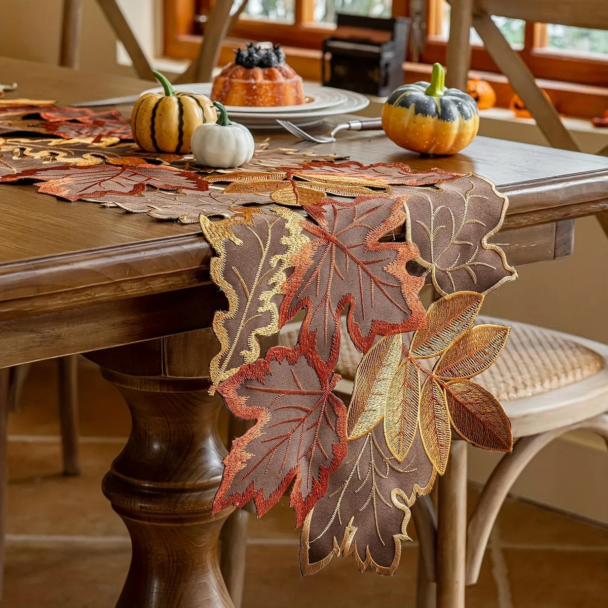 Autumn Maple Leaf Embroidered Table Runner – Rustic Thanksgiving & Fall Harvest Table Decor
